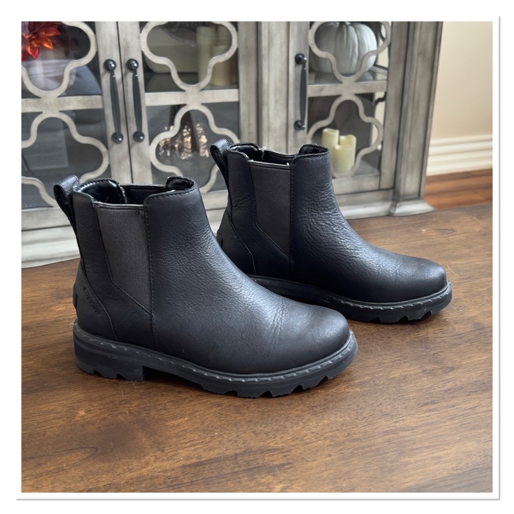 SOREL Waterproof Chelsea Leather Ankle Boots NWOT